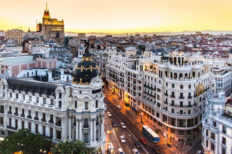 Descubre las ciudades más hermosas de España y vive una experiencia única en cada una de ellas.