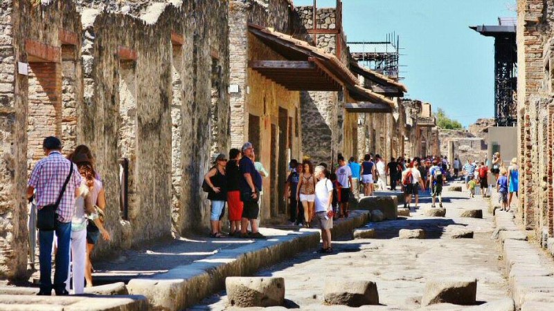 Descubre la mejor manera de trasladarte de Roma a Nápoles con nuestros consejos sobre cómo llegar a la ciudad costera.