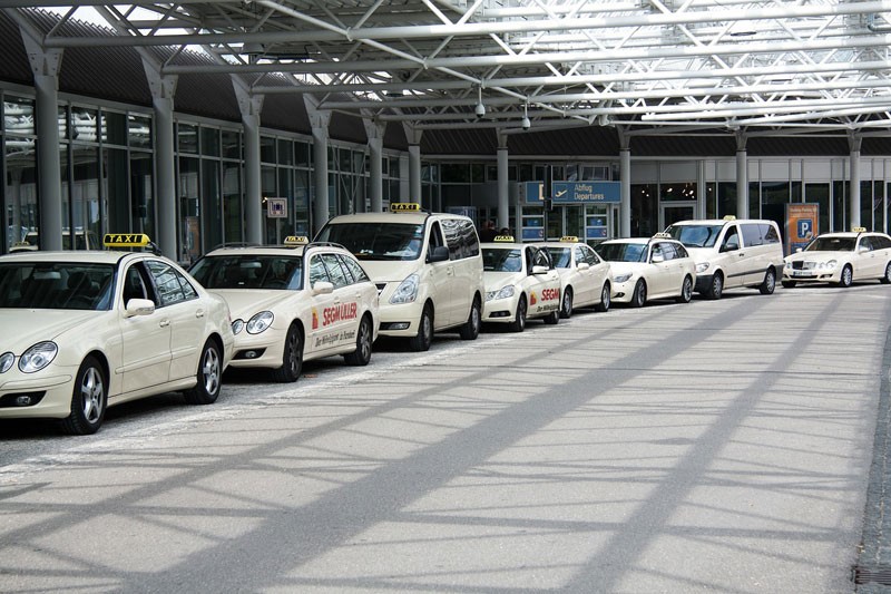 Descubre cómo moverte por Munich fácilmente con nuestros consejos de transporte. Texto 2: Encuentra la mejor manera de desplazarte en Munich con nuestras recomendaciones de movilidad. Texto 3: Aprende cómo moverte por la ciudad bávara con nuestras opciones de transporte en Munich. Texto 4: Descubre las alternativas para moverte por Munich con facilidad y no perderte nada. Texto 5: Conoce las opciones de transporte en Munich y cómo moverte sin complicaciones por la ciudad.